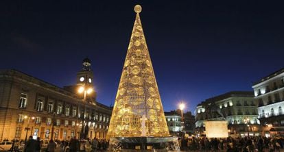 Encendido del tradicional &aacute;rbol de Navidad de la Puerta del Sol de Madrid.