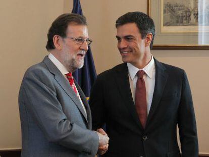 Mariano Rajoy y Pedro S&aacute;nchez, ayer durante su reuni&oacute;n.