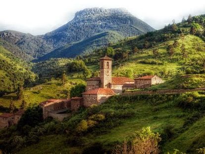 Imagen idílica de Montenegro de Cameros, localidad situada entre los puertos de Piqueras y Santa Inés.