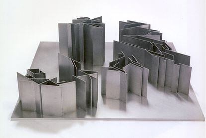 <i>Paisaje III</i> (1996), de Pablo Palazuelo, en la exposición <i>El plano expandido.</i>