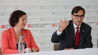 La portavoz del grupo socialista en el Parlament, Alícia Romero, y el líder del PSCI, Salvador Illa, en una reunión en Tarragona el viernes.