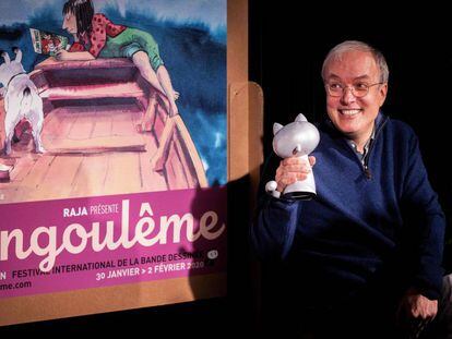 El dibujante Emmanuel Guibert, tras recibir el Gran Premio del Festival de Angulema.