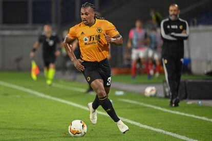 Adama Traoré, durante un partido de la Premier League con el Wolverhampton. / (AFP)