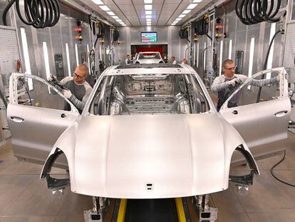Porsche invertirá 500 millones en su primer coche eléctrico: Taycan