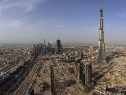 Vista panor&aacute;mica de Dub&aacute;i, con la torre Burj Khalifa dominando el horizonte. El emirato ser&aacute; sede de la Expo 2020.