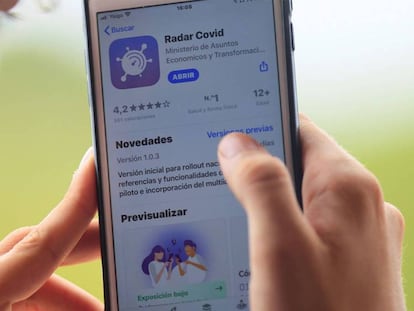 La app creada por el gobierno para rastrear el Covid-19 fracasa, los usuarios positivos no lo notifican