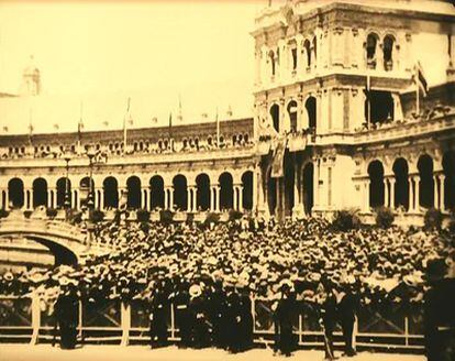 Plaza de España, durante la inaguración de la Exposición Iberoamericana de 1929.