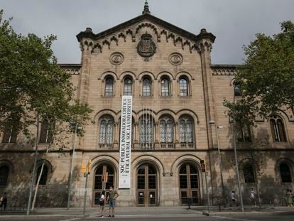 L'edifici històric de la Universitat de Barcelona.
