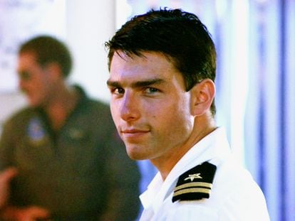 Tom Cruise, alias Pete 'Maverick' Mitchell, ya era un actor conocido pero se convirtió en un ídolo mundial tras el estreno de 'Top Gun', la película que marcó el tono de su carrera.