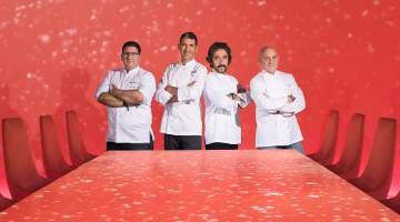 Desde la izquierda, los chefs Dani García, Paco Roncero, Diego Guerrero y Toño Pérez, en el comedor de Sublimotion.