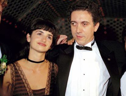 En 1994 una jovencísima Penélope Cruz pisaba por primera vez la alfombra roja de los Oscar como parte del elenco de Belle Époque, que aquella noche se llevó la estatuilla a mejor película extranjera. Según contaba entonces a los reporteros, estaba "muy bien, pero un poco nerviosa".