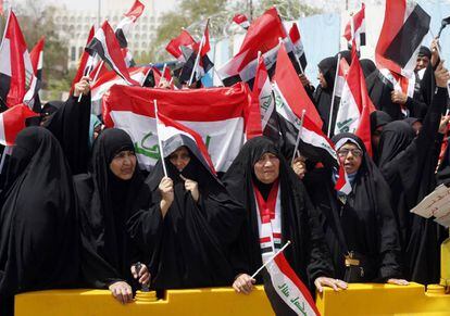 Seguidores del chi&iacute; Muqtada al-Sadr durante una protesta en Bagdad. w