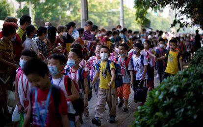 Alumnos de primaria en Wuhan, en septiembre de 2020. 