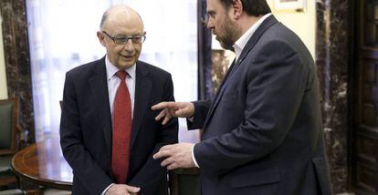 Reunion entre Cristóbal Montoro y Oriol Junqueras.