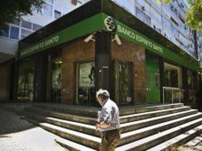 Una sucursal del Banco Espirito Santo (BES) en Lisboa. EFE/Archivo