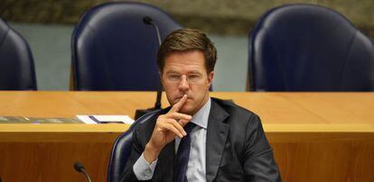 El primer ministro dimisionario, Mark Rutte, durante el debate.