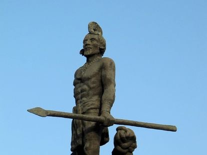 Monumento a Gonzalo Guerrero en el paseo de Montejo en Mérida (Yucatán México).
