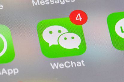 WeChat es una 'superapp' que combina mensajería, red social y 'marketplace' (ciber mercado). Destaca por su funcionalidad.