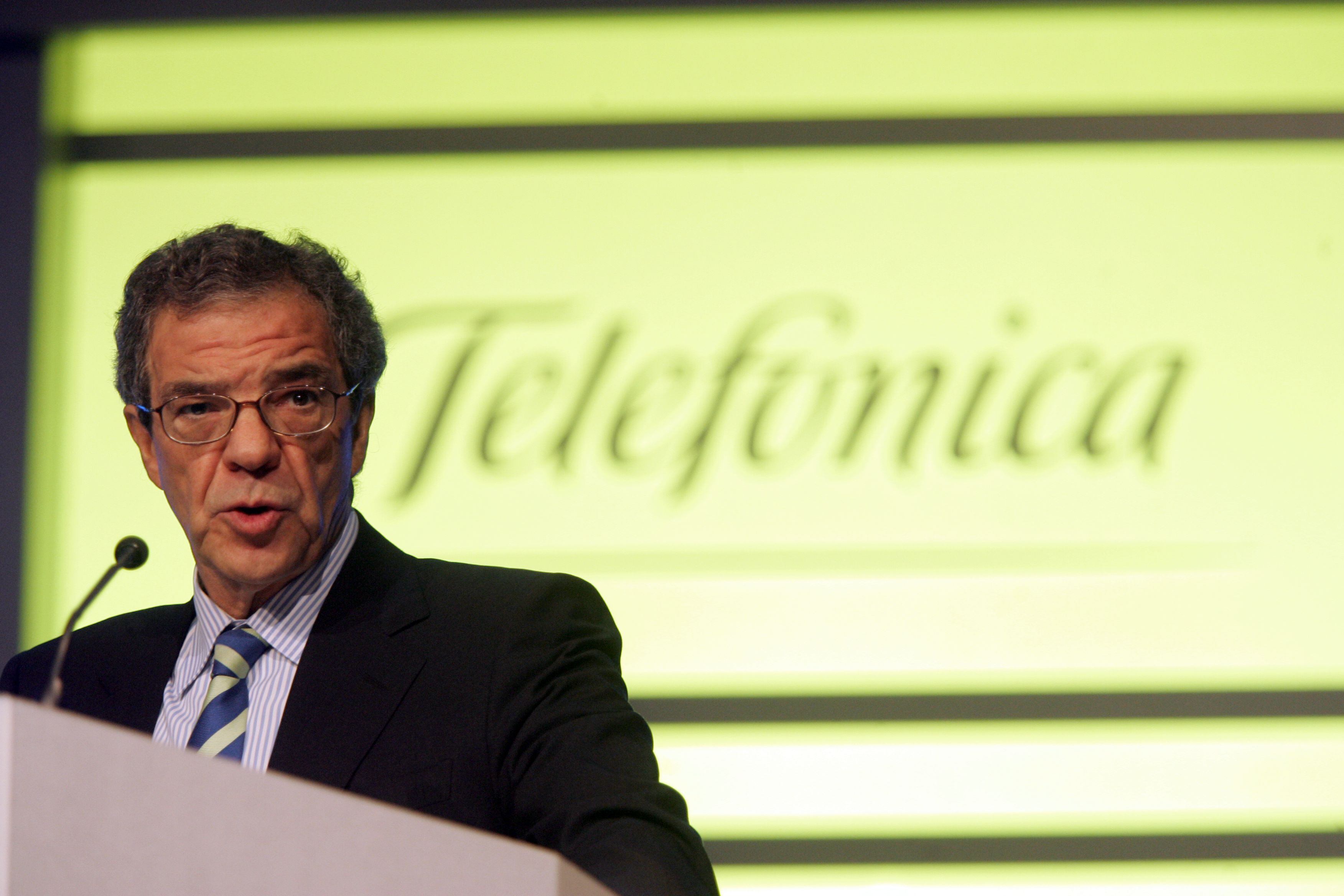  César Alierta, durante su intervención en la junta general de accionistas de Telefónica, en 2006.
