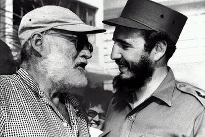 Ernest Hemingway y Fidel Castro en 1960.