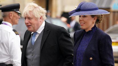 Boris Johnson y su mujer, Carrie Johnson, el 6 de mayo en Londres.