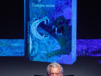 Mario Vargas Llosa, durante la presentación el lunes de 'Tiempos recios', en la Casa de América de Madrid.