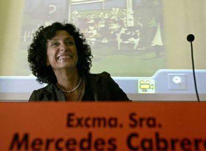 La ministra de Educación, Mercedes Cabrera.