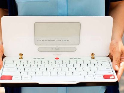 Esta máquina de escribir electrónica es ideal para trabajar sin distracciones