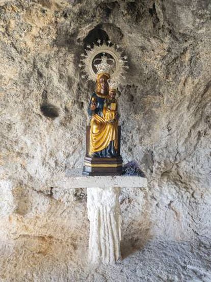 La virgen de la Peña, patrona de Brihuega, se encuentra en la iglesia de Santa María de la Peña.