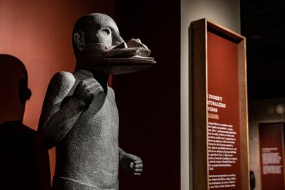 En la muestra se exhiben piezas arqueológicas de diversos pueblos prehispánicos. 