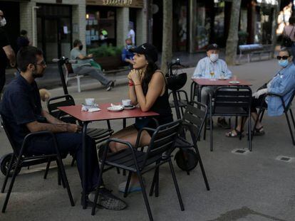 Terrassa de la rambla del Poblenou el primer dia de la fase 1.