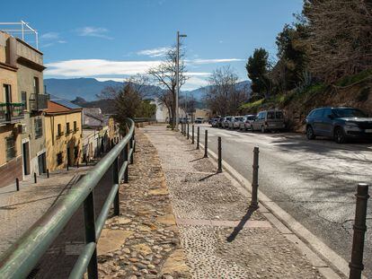 Carretera de circunvalación en Jaén, donde se encuentra la casa de la mujer ahora detenida.