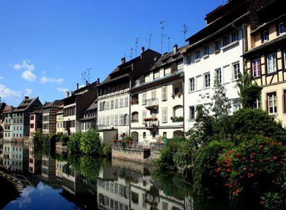 Los canales de Estrasburgo, conocida como la "pequeña Francia"