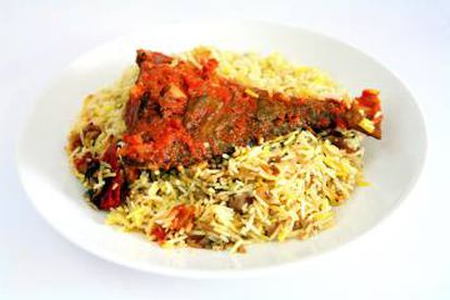 'Machbus samak', uno de los platos más típicos que se comen en Dubái.