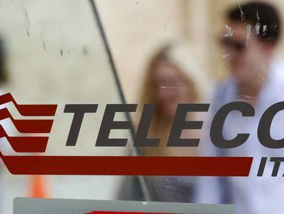 Gigantesco ajuste de Telecom Italia; despedirá a 4.500 trabajadores y bajará el sueldo a 30.000