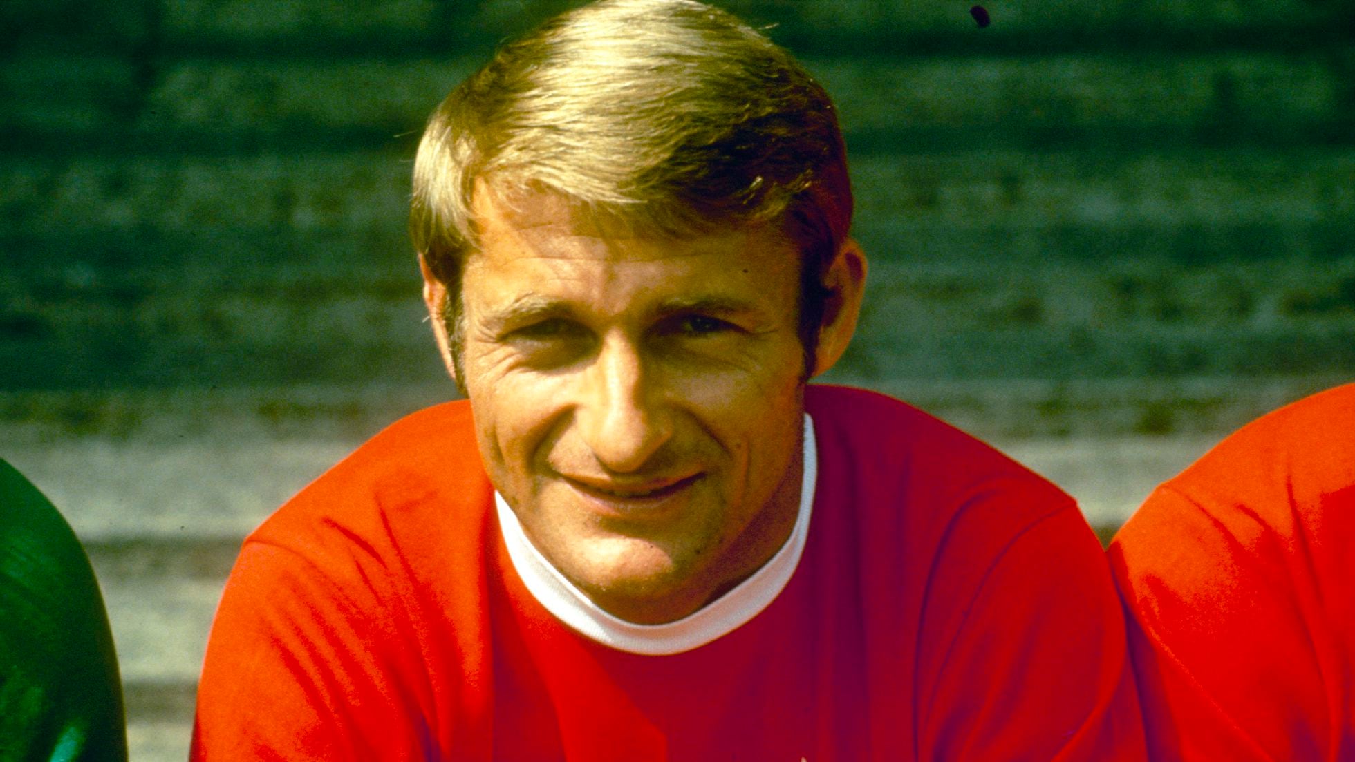 Campeão da Copa do Mundo e ídolo do Liverpool, Roger Hunt morre aos 83 anos  - Esportes - Jornal VS