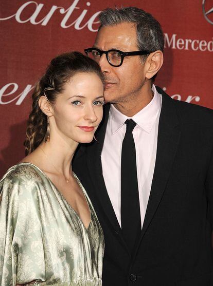 El actor Jeff Goldblum (67 años) lleva casado desde 2014 con Emilie Livingston (36 años).

Diferencia de edad: 31 años.