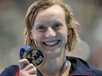 Katie Ledecky, con la medalla de oro de 1.500  
