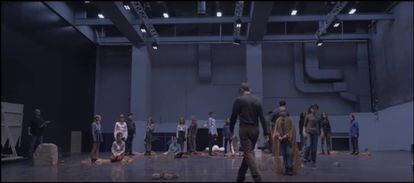 Ensayo de la ópera 'Il primo omicidio ovvero Caino' en una imagen promocional.