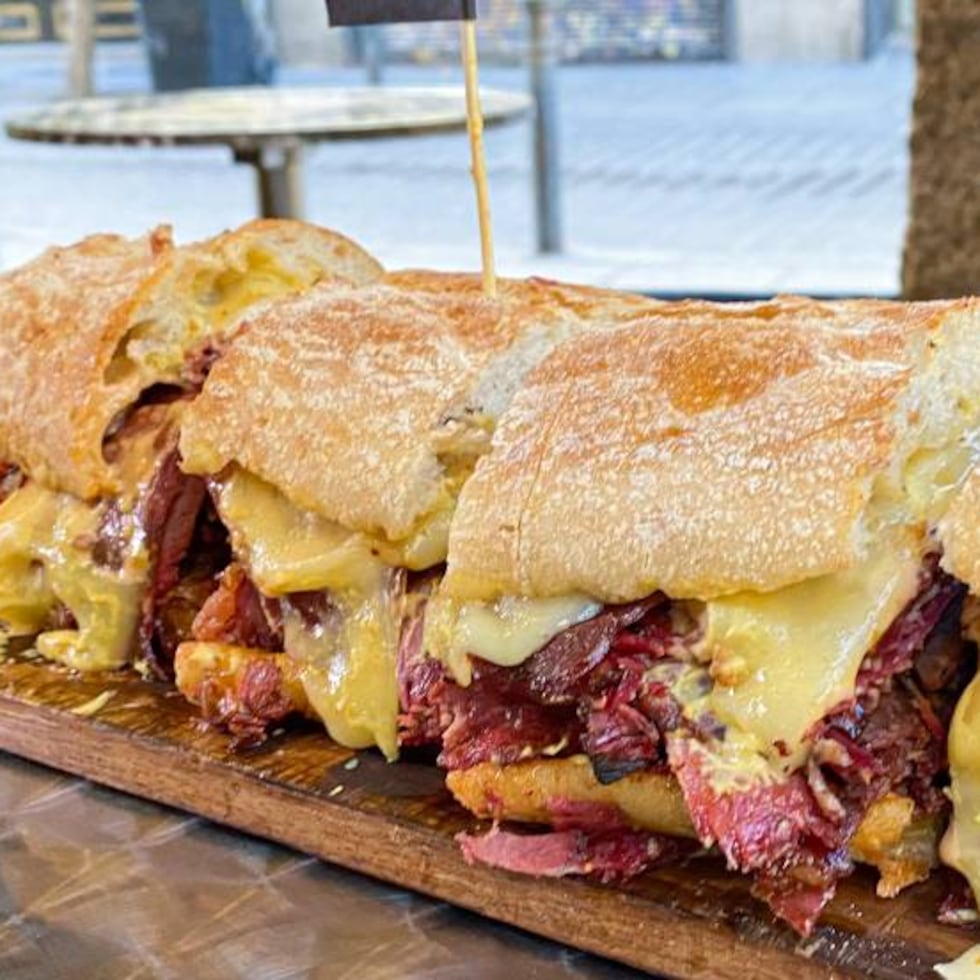 Arriba 105+ imagen recetas con pastrami Abzlocal.mx
