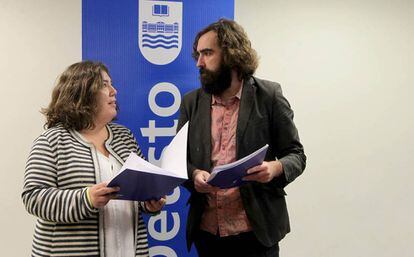 María Silvestre y Braulio Gómez, responsables del Deustobarómetro.