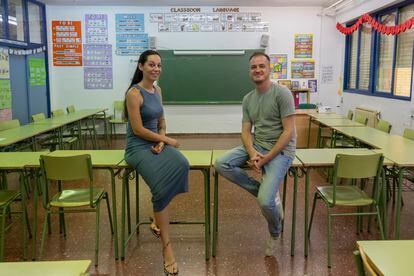 Aroa Jiménez and José Joaquín Caldera, in a class at the Public Center for Permanent Education (CEPER) in Polígono Sur in Seville, on June 29. 
