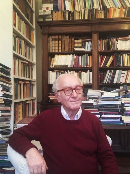 Luigi Ferrajoli, en su estudio en Roma, el 27 de marzo. Foto cedida por él.