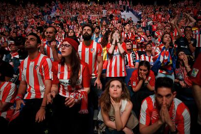 Un grupo de aficionados del Atlético de Madrid.