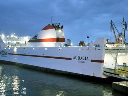 El ferry &#039;Audacia&#039; de Acciona Transmediterr&aacute;nea, que realiza la l&iacute;nea entre Valencia y Palma.