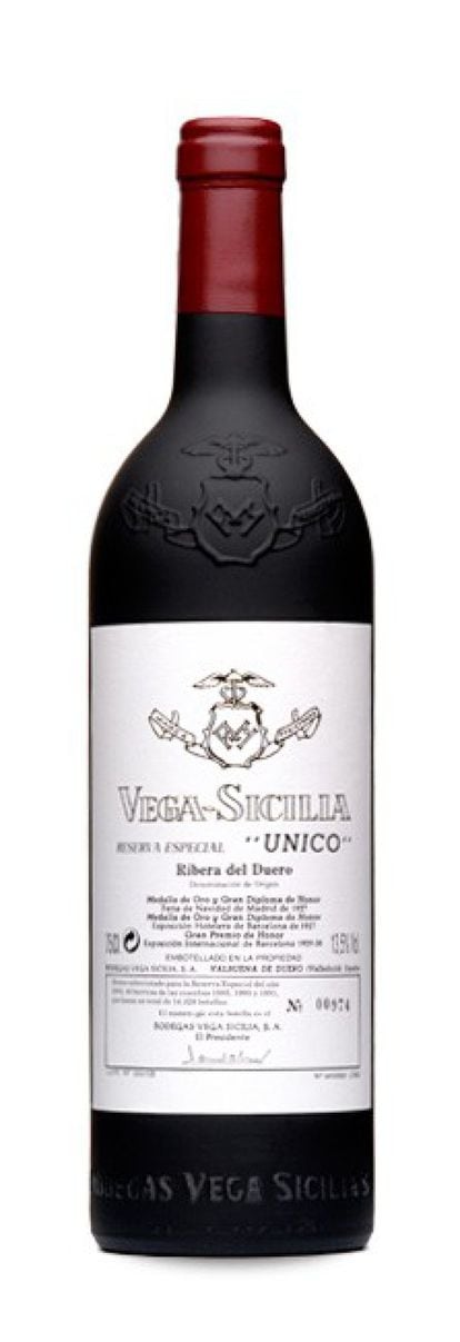 El Único Reserva Especial 2020, de Vega Sicilia, es una mezcla de 59 barricas de 2008, 2009 y 2010 de tempranillo, con algo de cabernet sauvignon. Un coupage que, según los expertos, le añade complejidad al vino. Precio: 576 euros