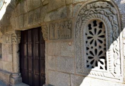 Iglesia prerrománica de San Xés, del Siglo IX, en Francelos.