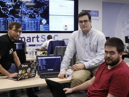 Borja Martínez, Héctor Cuesta y Juan Carlos Pedroche en InnoTec.