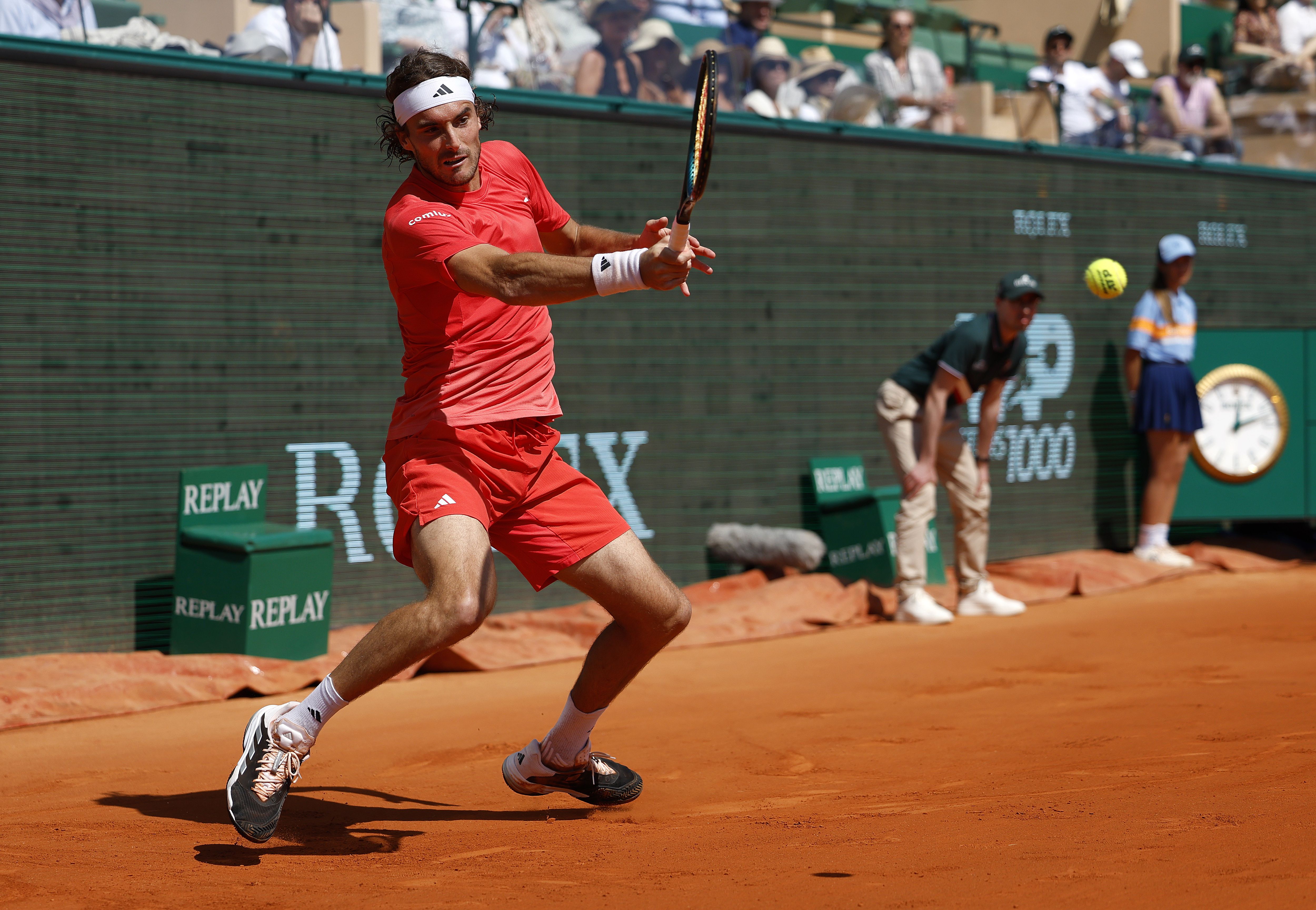 Al calor de la primavera, asoma Tsitsipas