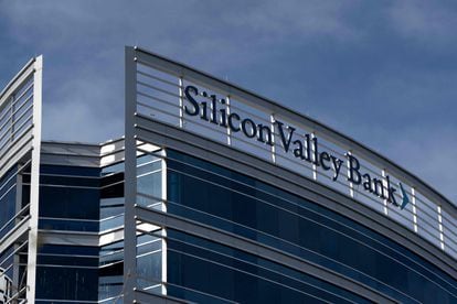 Logo del Silicon Valley Bank, en Tempe (Arizona).
